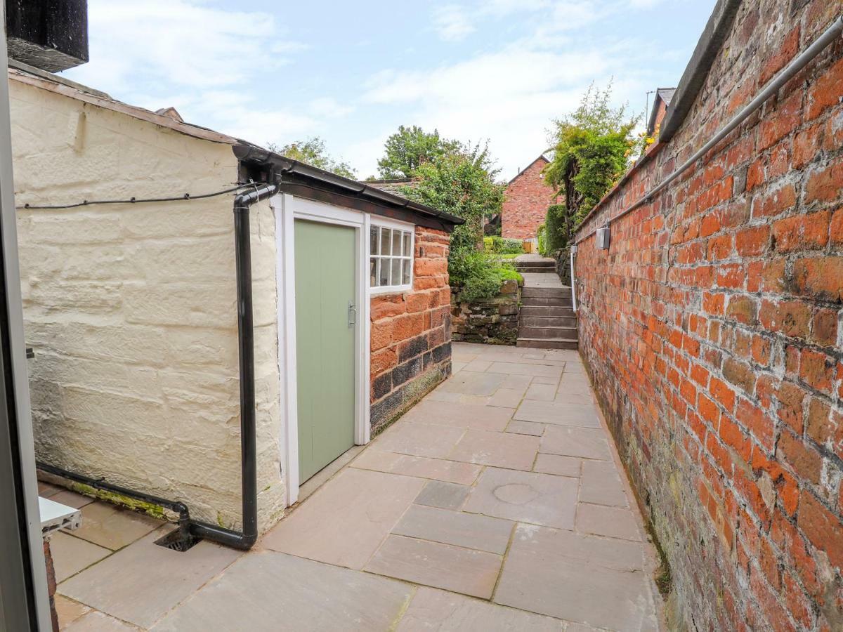 Peckers Retreat Villa Tarporley Exterior photo